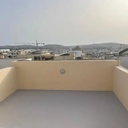 아파트 Bright & Airy 3 Bedroom Naxxar